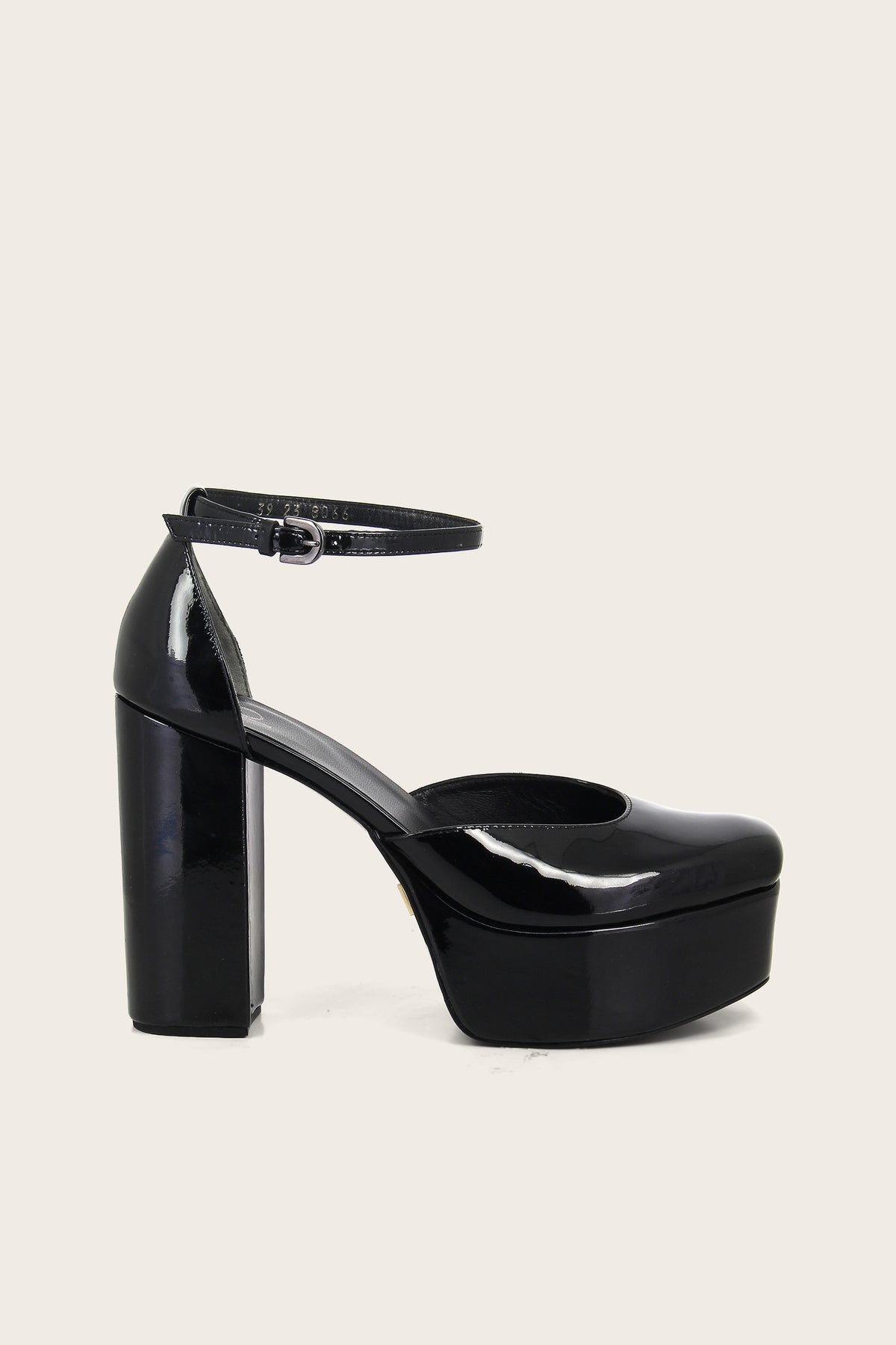 URMODA NOIR (01)